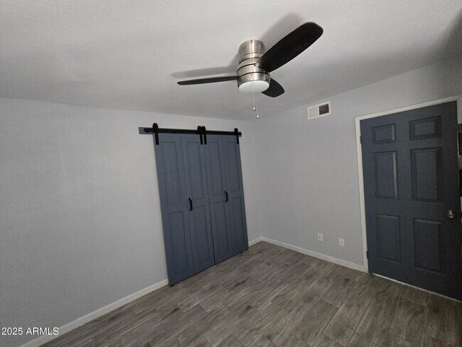 Building Photo - 1720 E Thunderbird Rd
