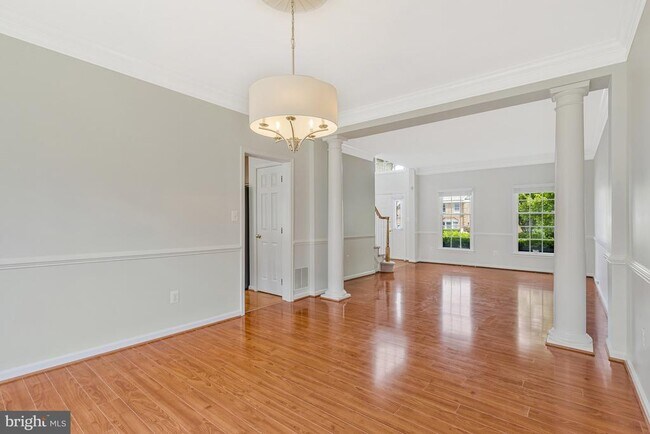 Building Photo - 10857 Hunter Gate Way