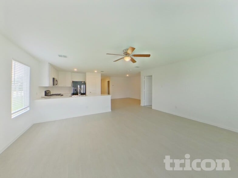 Building Photo - 1636 Baugh St