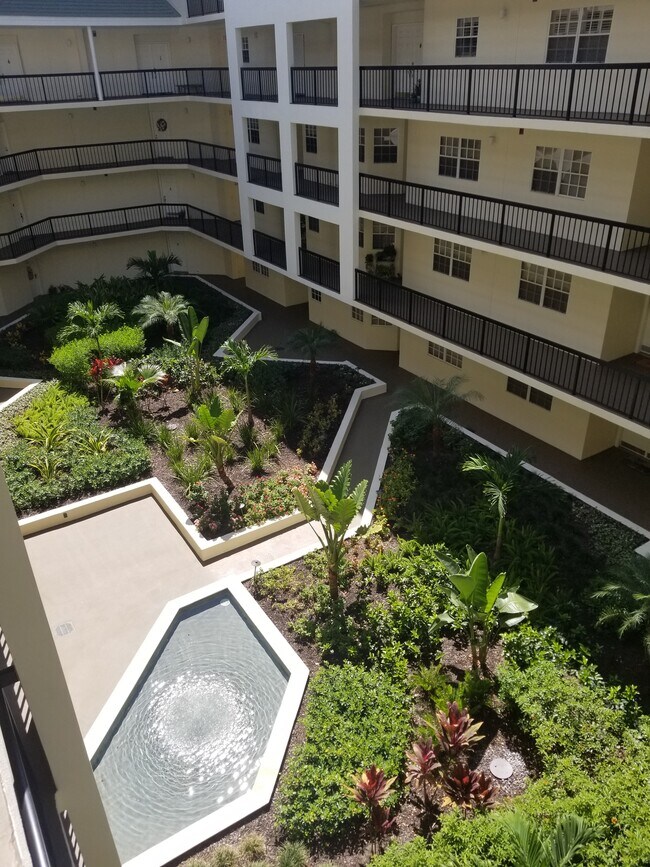 Building Photo - 1002 S Harbour Island Blvd