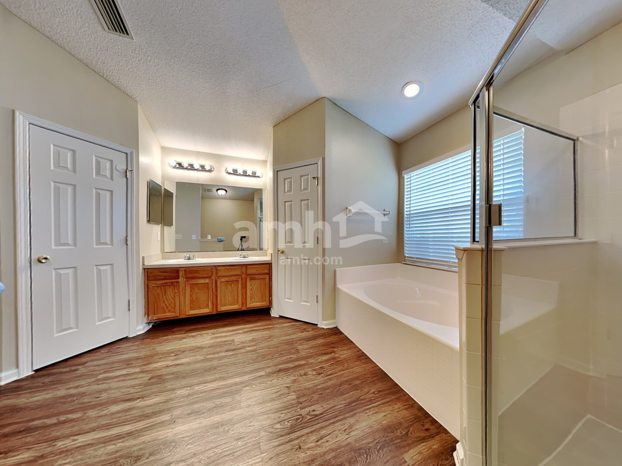 Building Photo - 11418 Deep Springs Dr S