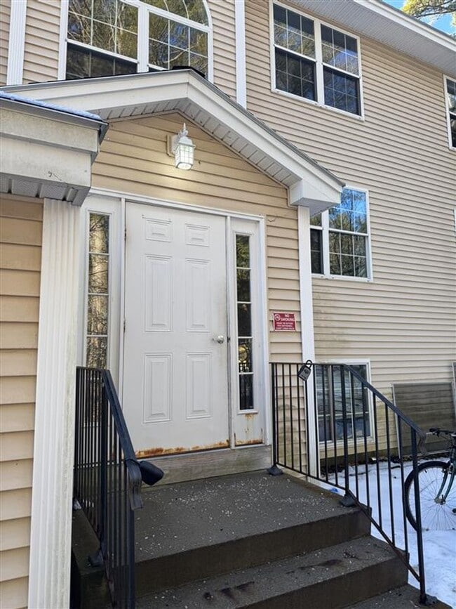 Building Photo - 18 Smithwheel Rd