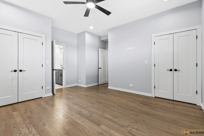 Building Photo - 4402 S Prairie Ave