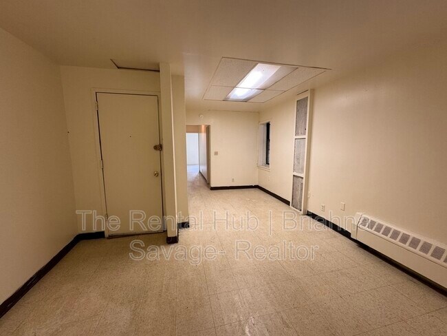 Building Photo - 4 Van Cortlandt Park Ave