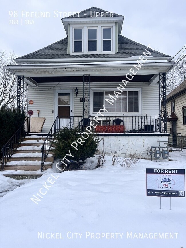 Building Photo - 98 Freund St