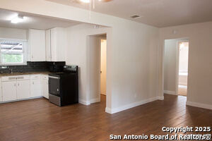 Building Photo - 4618 Neer Ave