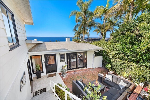 Building Photo - 875 Coast View Dr