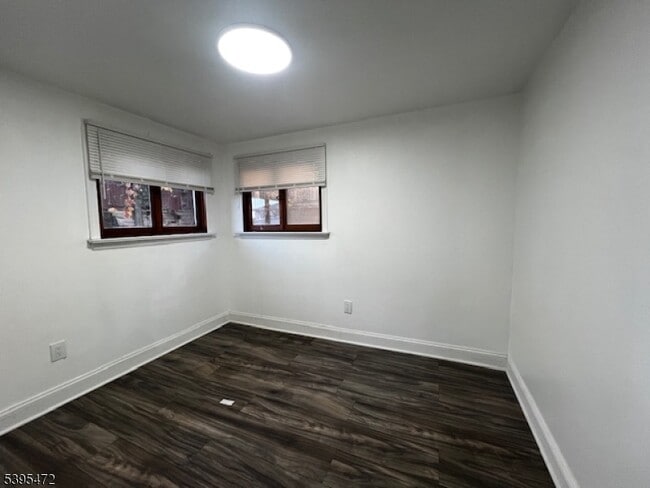 Building Photo - 110 Rockland Ave