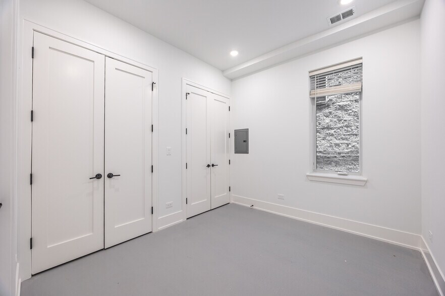 Building Photo - 1814 W Thomas St