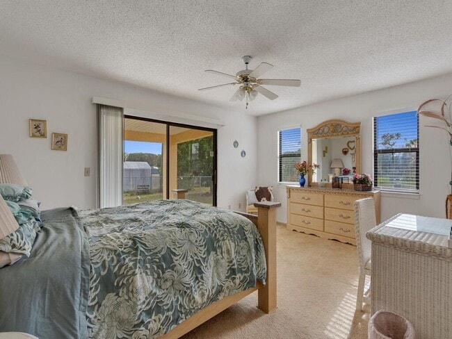 Building Photo - 2543 SE Price Ct