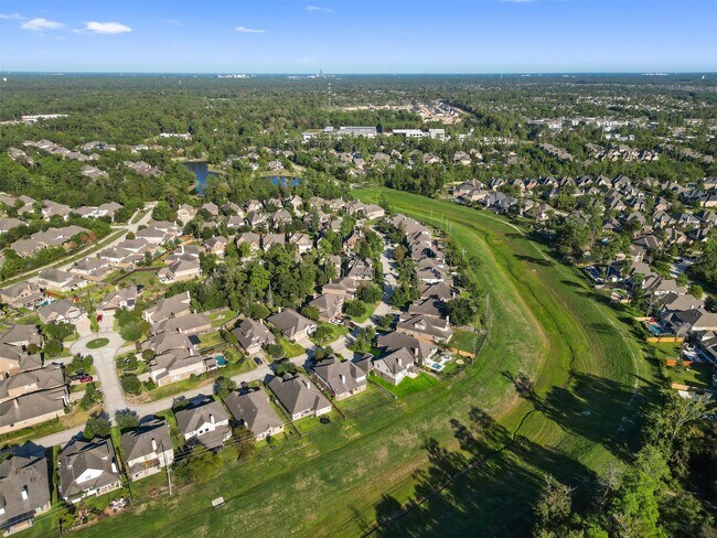 Building Photo - 91 West Wading Pond Circle