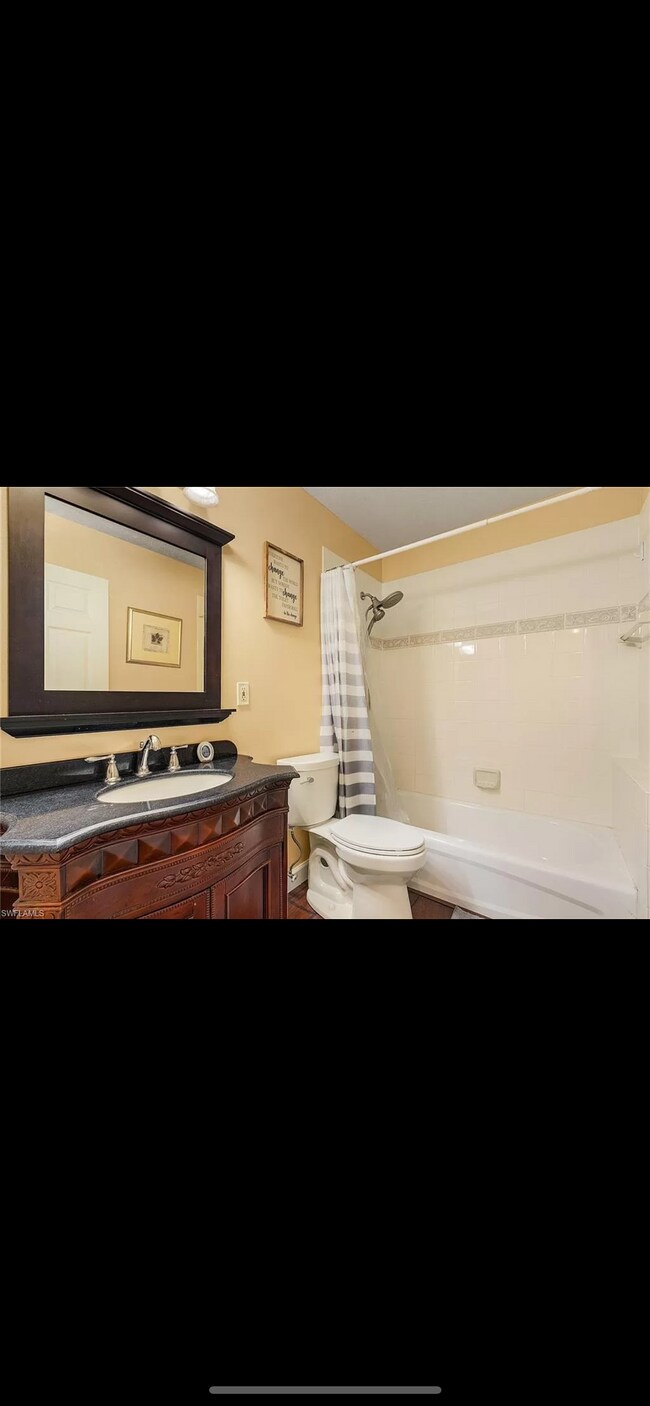 Building Photo - 403 SW 3rd Ct