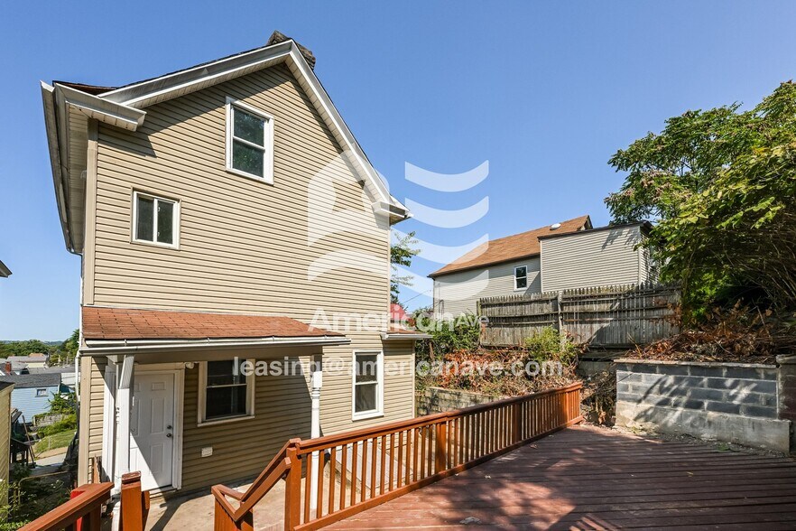 Building Photo - 306 Marlow St