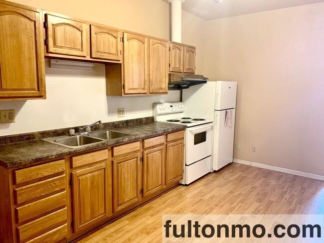 Building Photo - 514 Court Street Apt A