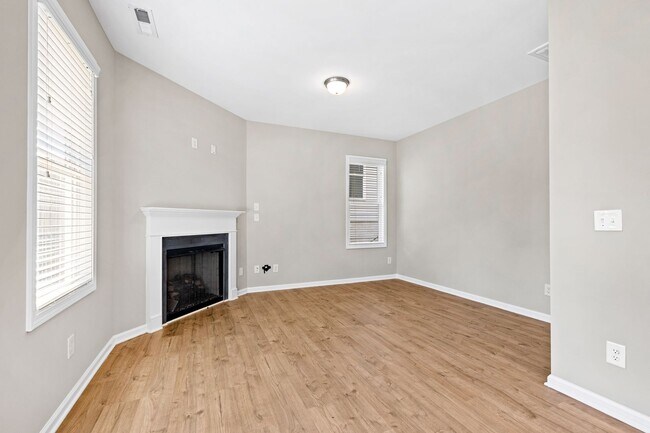 Building Photo - Modern 3BR/2.5BA Home with Open Layout – W...