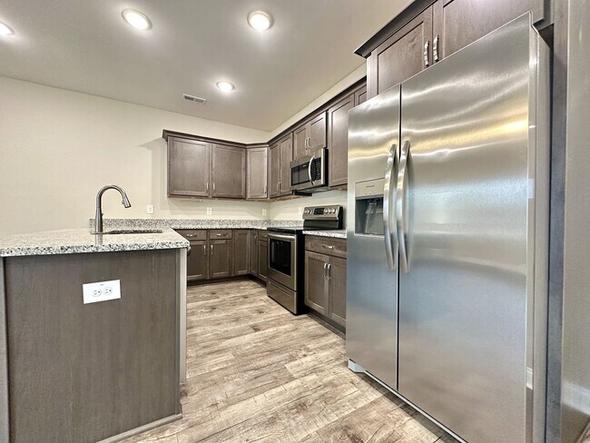 Building Photo - 1172 Meadowhill Ln