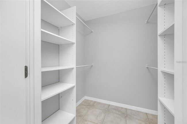 Building Photo - 3295 Fox Chase Cir