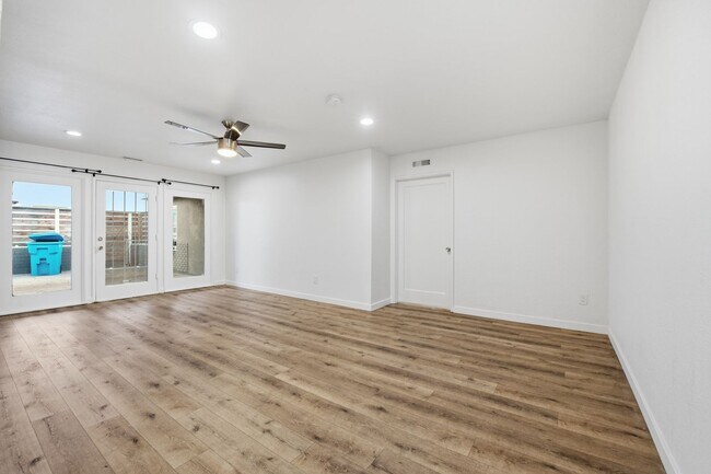Building Photo - 6269 Mary Ln Dr
