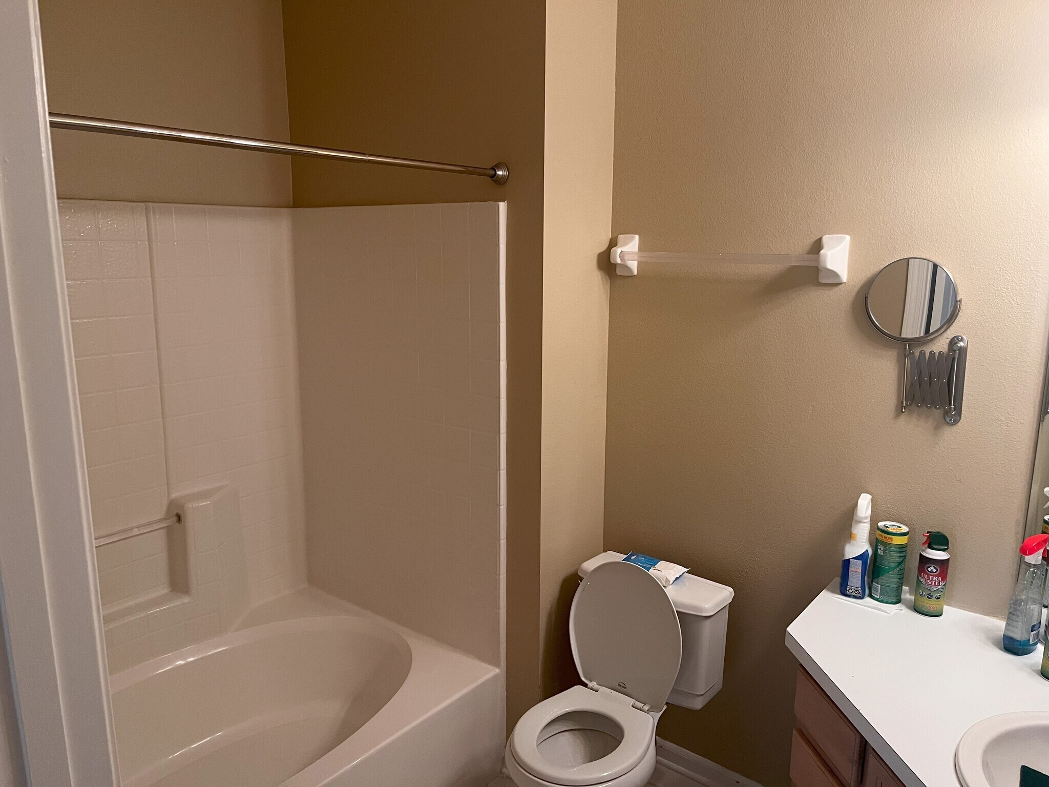Primary Bath - 10550 Baymeadows Rd