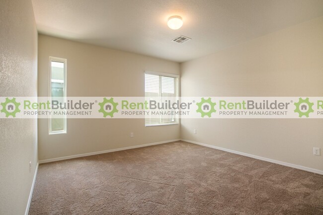 Building Photo - $200 off your first full month's rent with...