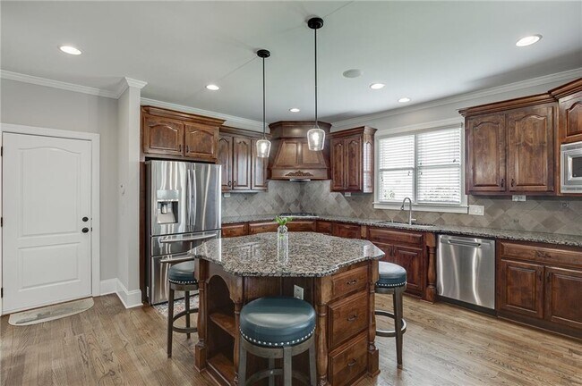 Building Photo - 4612 Grandview Pkwy