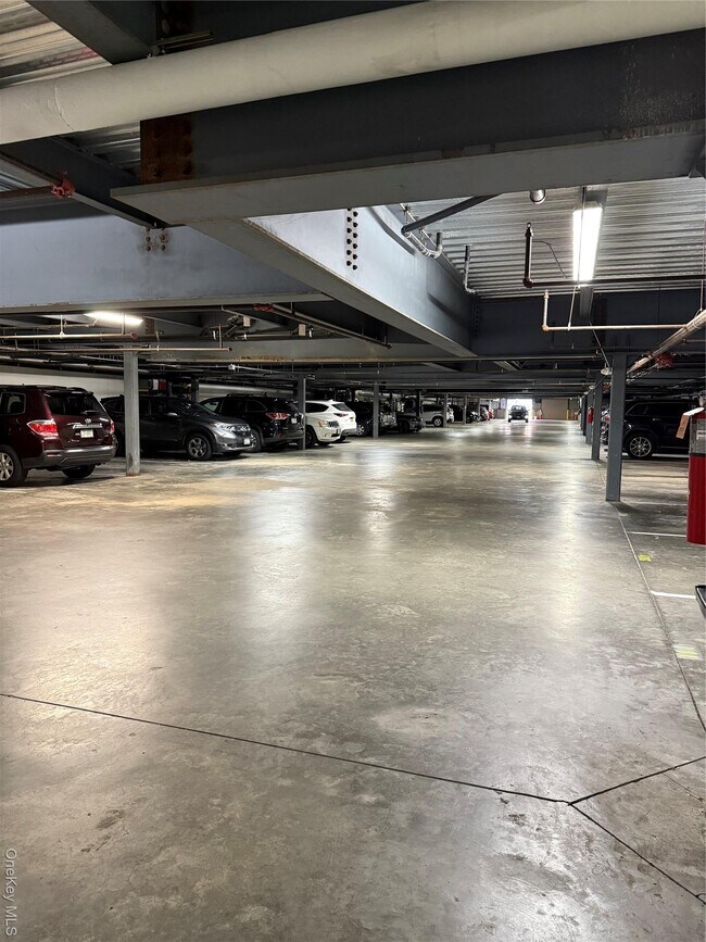 Building Photo - 3 Cross St