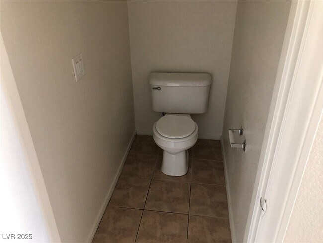 Building Photo - 1083 Sterling Peak St