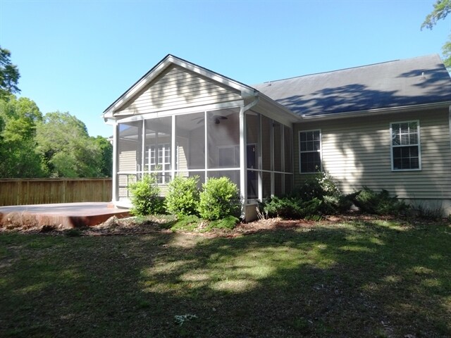 Building Photo - 113 Sumpter Hill Dr