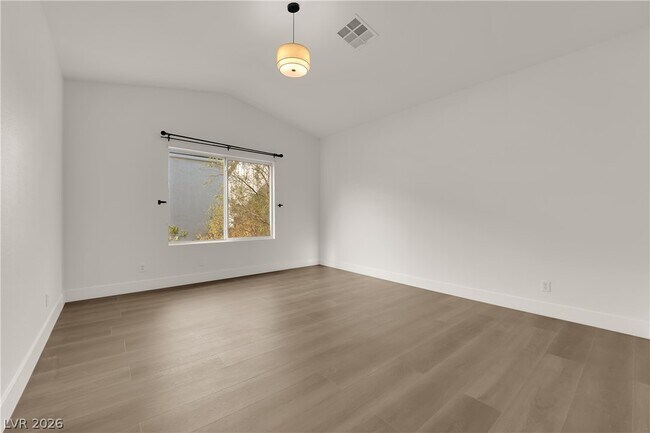 Building Photo - 1529 Tillman Falls Ave