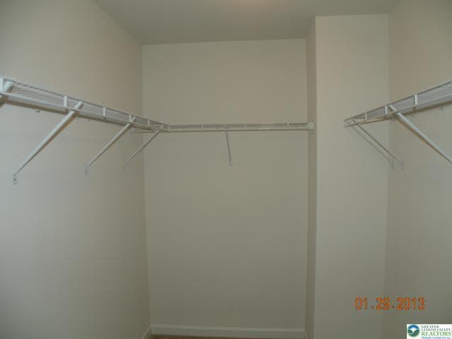 Building Photo - 5985 Valley Forge Dr