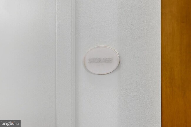 Building Photo - 2200 N Westmoreland St