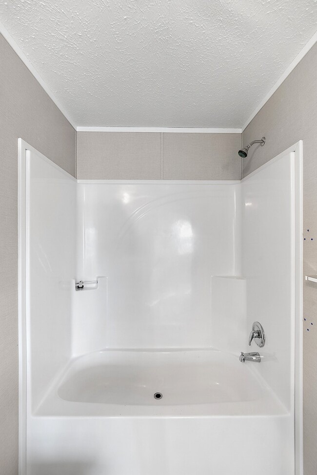Building Photo - 687 Elmdale Ln