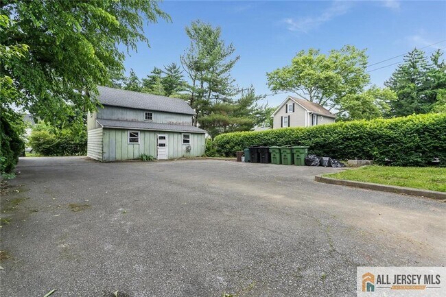 Building Photo - 153 Belvidere Ave