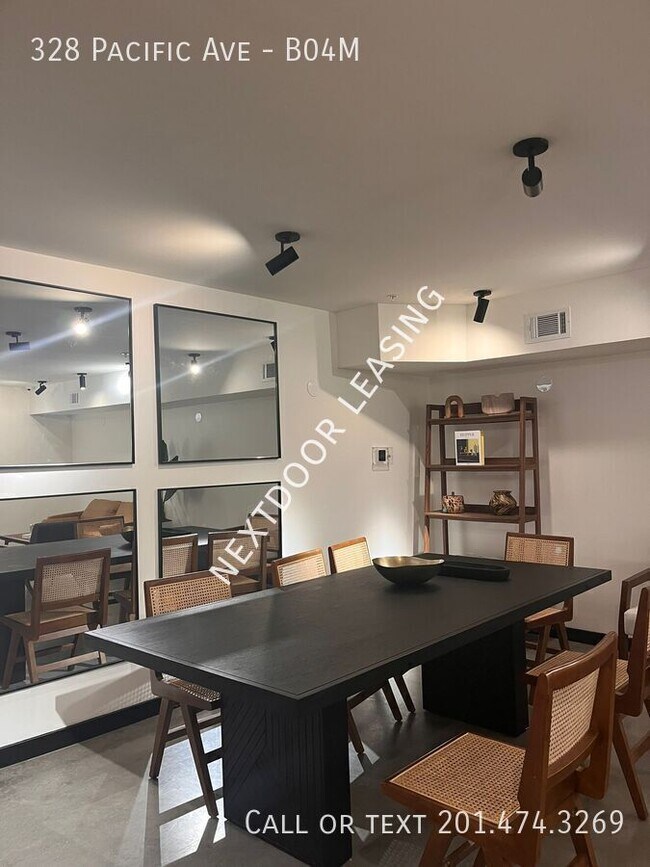 Building Photo - 328 Pacific Ave