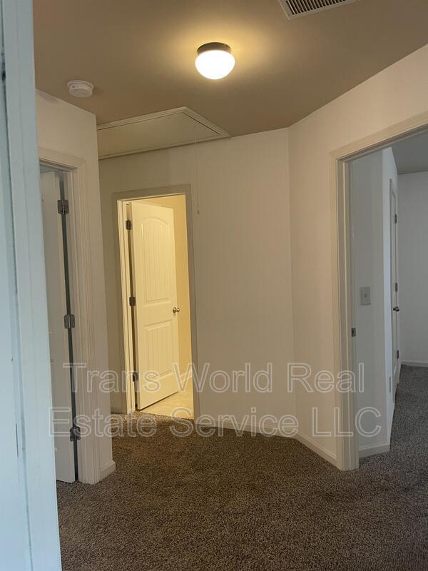 Building Photo - 765 Westmoreland Ln NE