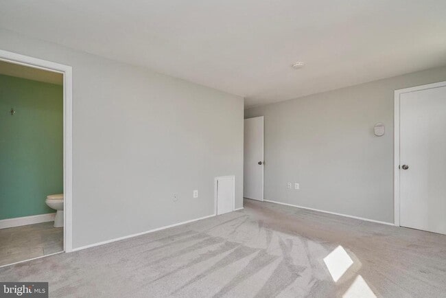 Building Photo - 8076 St Annes Ct