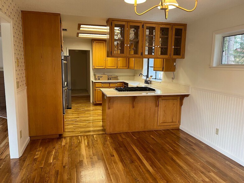Building Photo - 11551 Forest View Dr