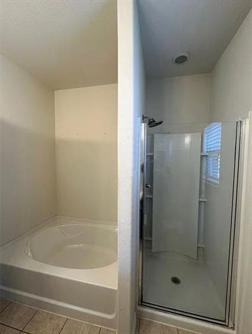 Building Photo - 2400 Lohani Ln