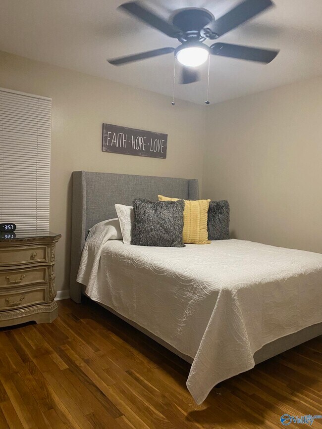 Building Photo - 2201 Shady Ln Dr NW