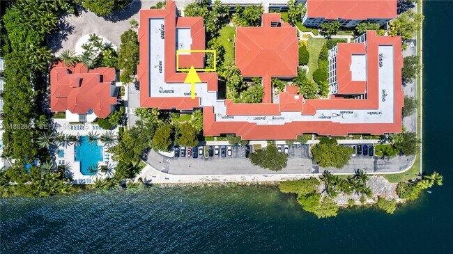 Building Photo - 3255 NE 184th St