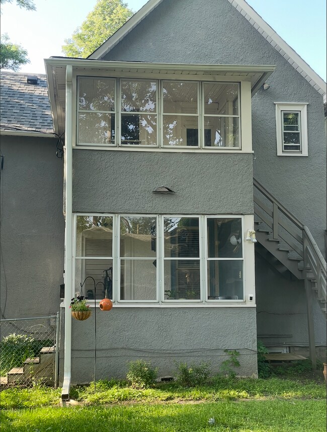 Building Photo - 1036 Edmund Ave W
