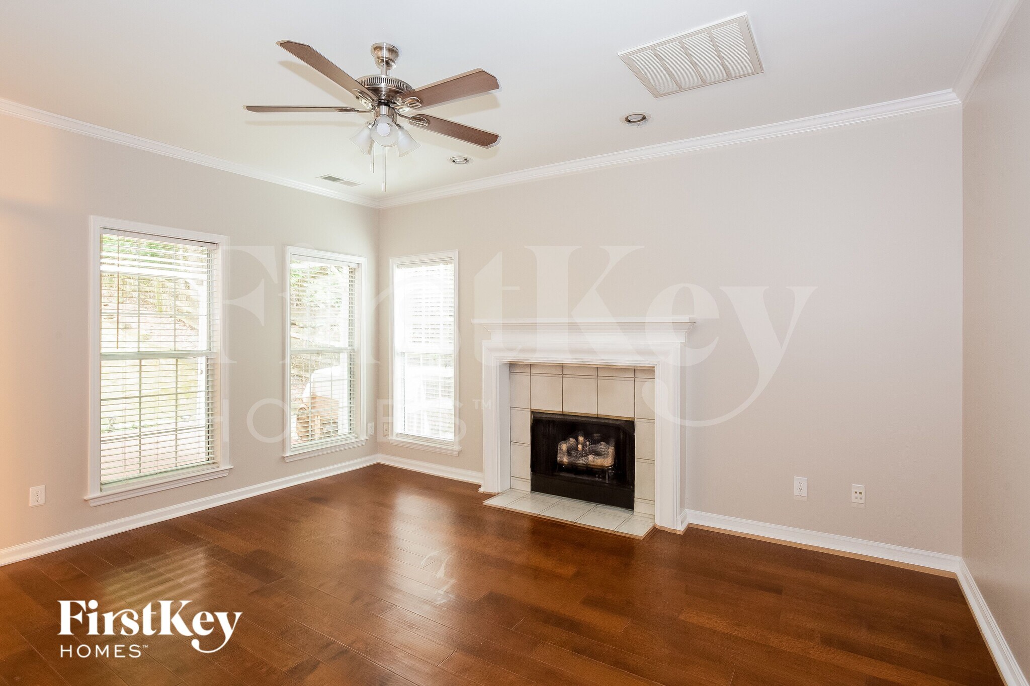 Building Photo - 10444 Henbane Ct