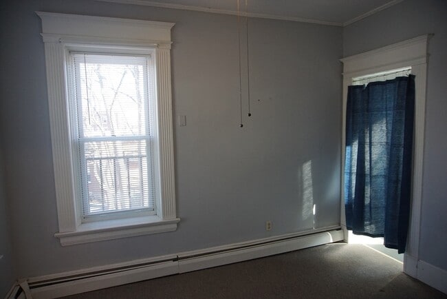 Building Photo - 495 Appleton St