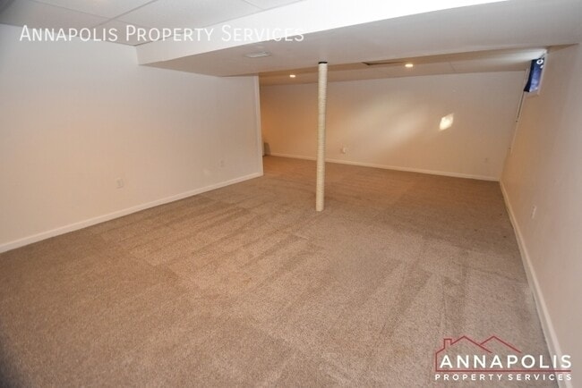 Building Photo - 528 Bay Green Dr