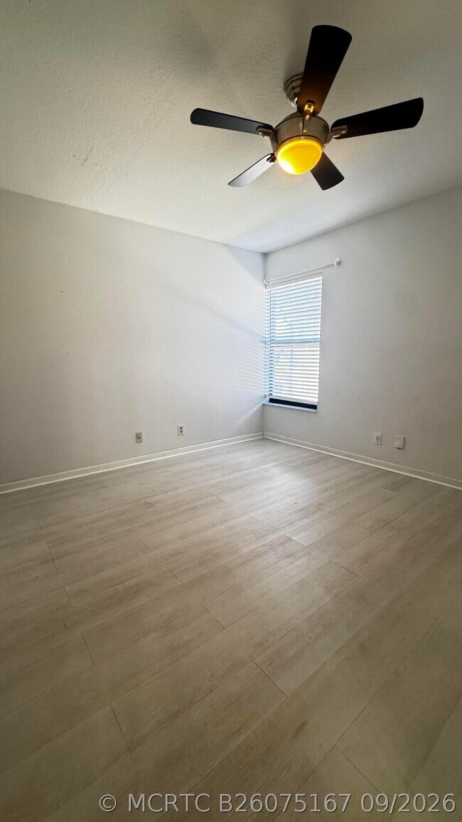 Building Photo - 20970 Concord Green Dr W