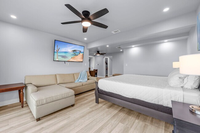 Building Photo - 6403 South Highway A1A-SI ID1044471P