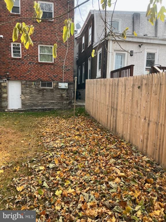 Building Photo - 362 Ripka St