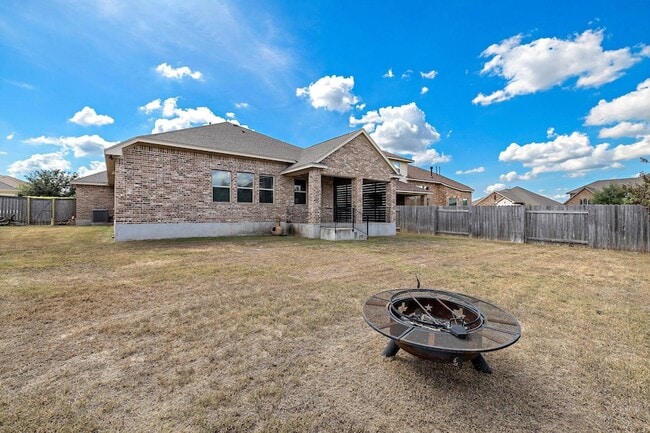 Building Photo - 2333 Legend Hill Dr
