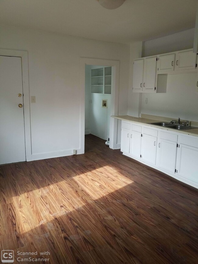 Building Photo - 1513-1515 Tacoma St