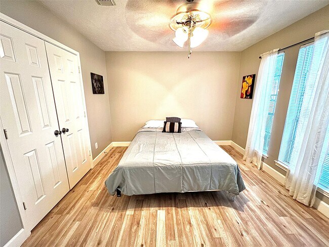 Building Photo - 21106 Rushing Creek Ln